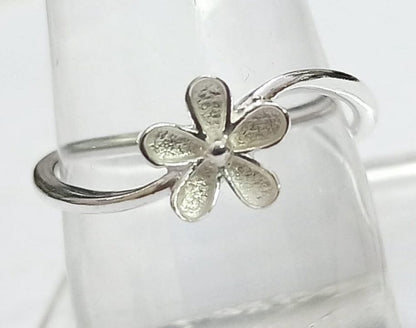 Ring Blooming Love  A Drop In Time Keepsakes